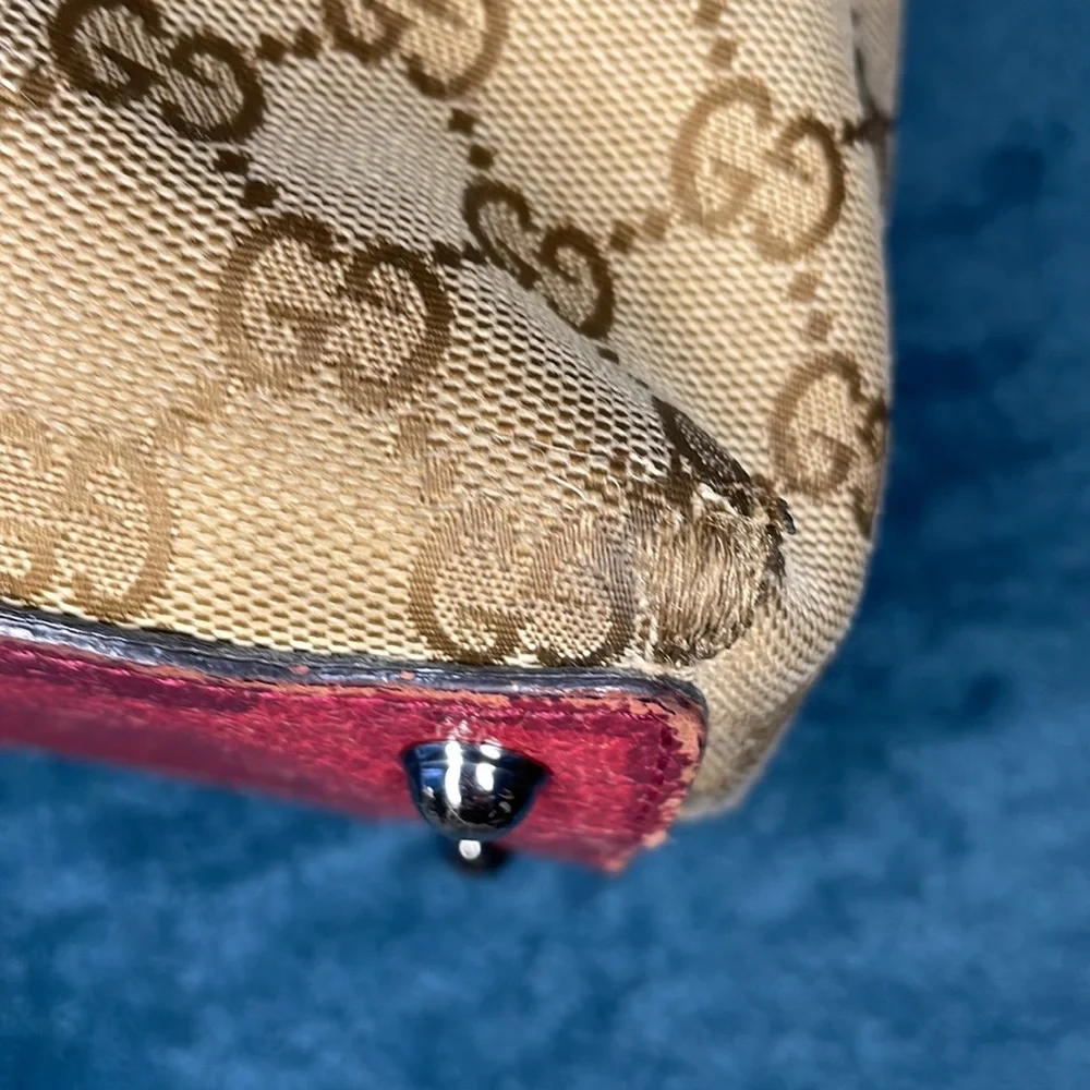 Tan Gucci GG Canvas Eclipse Shoulder Bag - Picture 15 of 17
